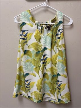 Tommy Bahama tie v neck top